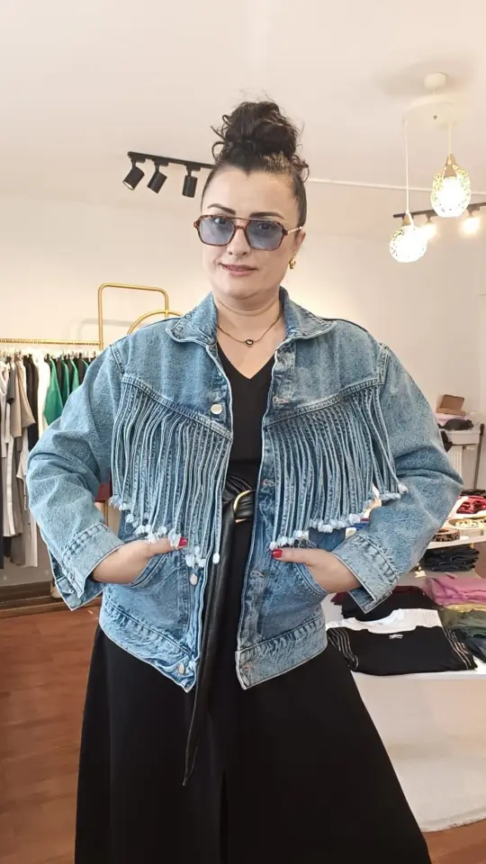 Püskül Detaylı Mavi Jean Ceket