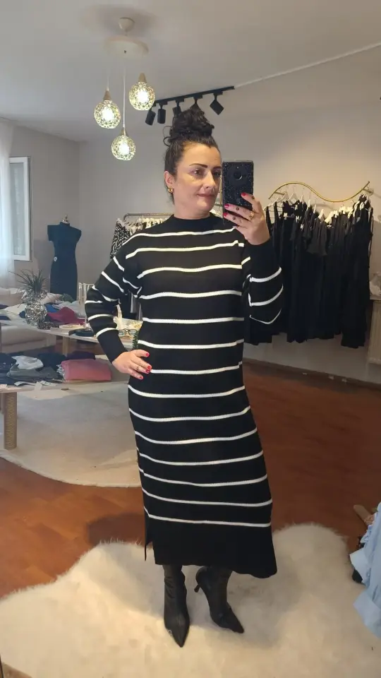 Çizgili Siyah Kalın Dokuma Triko Elbise