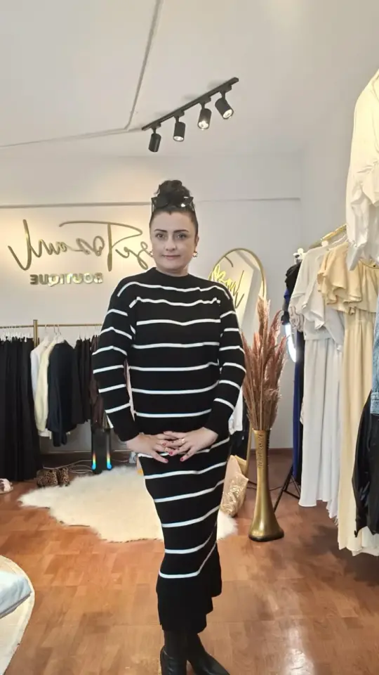 Çizgili Siyah Kalın Dokuma Triko Elbise