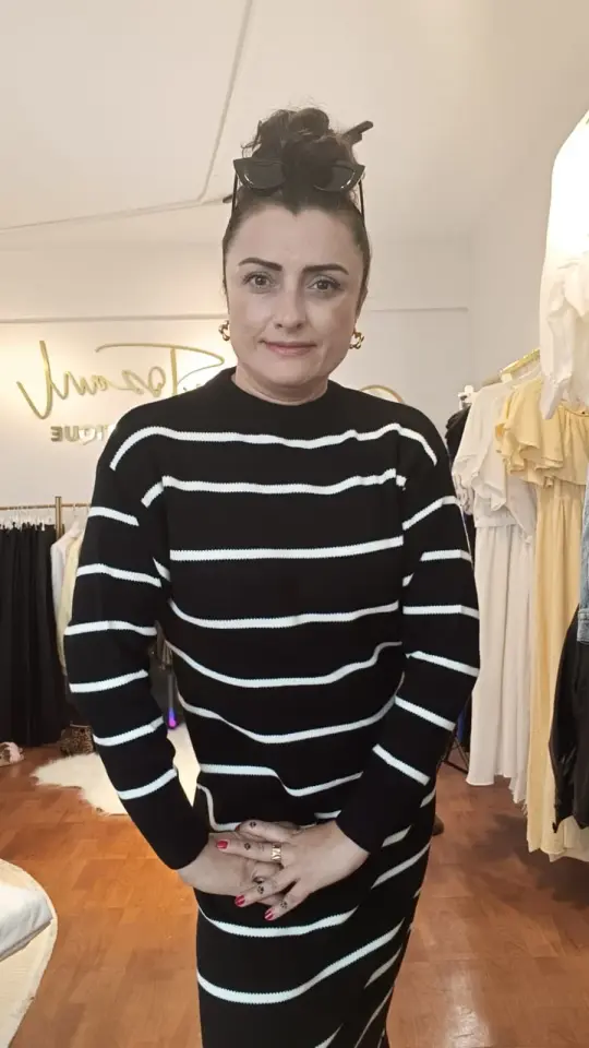 Çizgili Siyah Kalın Dokuma Triko Elbise