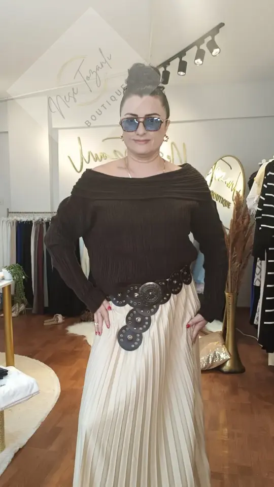 Çok Yönlü Yaka Detaylı Yumuşak Triko Kazak (Kahverengi)