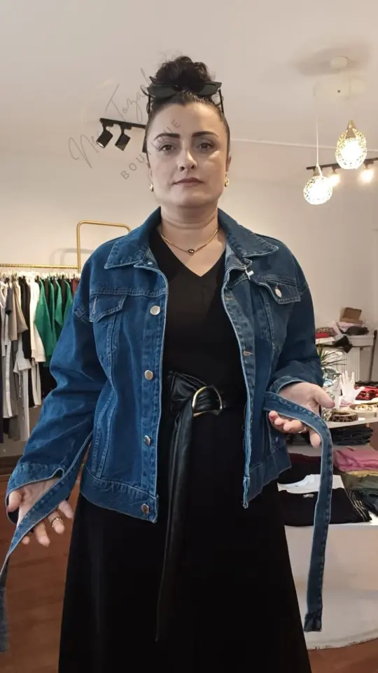 Beli Kemerli Mavi Jean Ceket