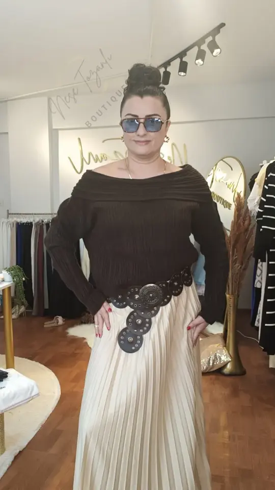 Beli Lastikli Krem Deri Görünümlü Pileli Etek