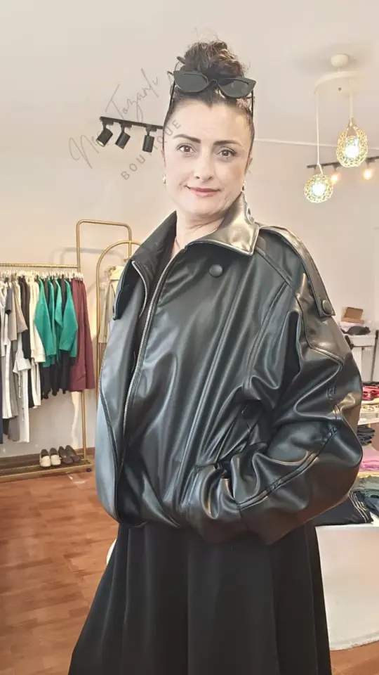 Yaka Detaylı Oversize Siyah Deri Ceket