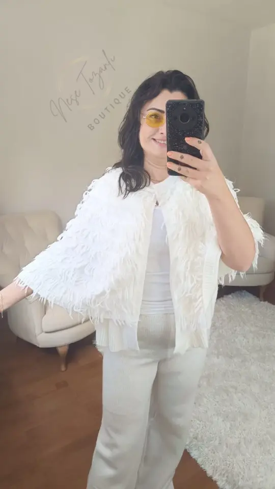 İçi Yelekli Püskül Detaylı Bohem Triko Panço