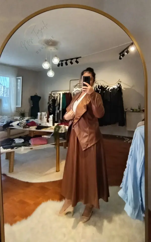 Taba Rengi Deri Ceket & Beli Bağlamalı Etek İkili Takım | Monokrom Şıklık