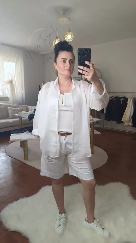 Oversize Kesim Dokulu Transparan Beyaz Gömlek | Yazlık & Hafif Stil